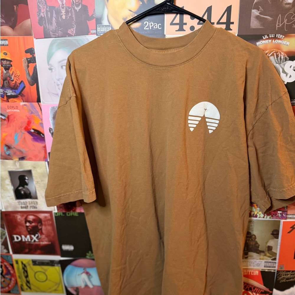 Casual Brown Tee with Graphic Design
